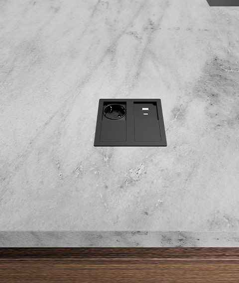 پریز برق توکار VERSAHIT