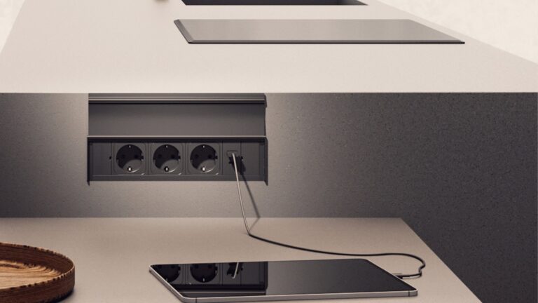 پریز برق توکار مدل VersaLid