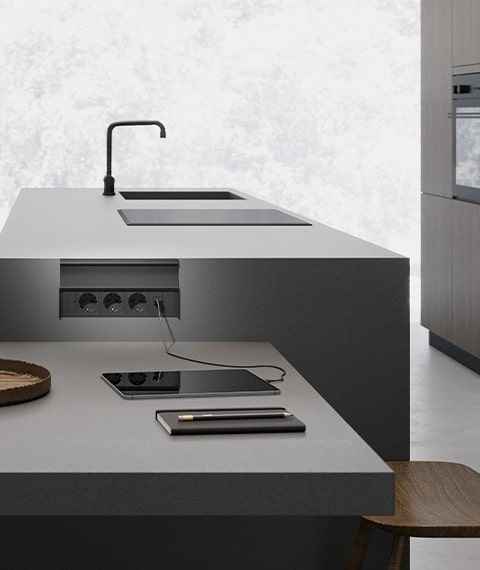 پریز برق توکار مدل VersaLid