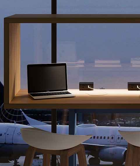 پریز برق توکار و ماژول شارژ مدل VersaQ