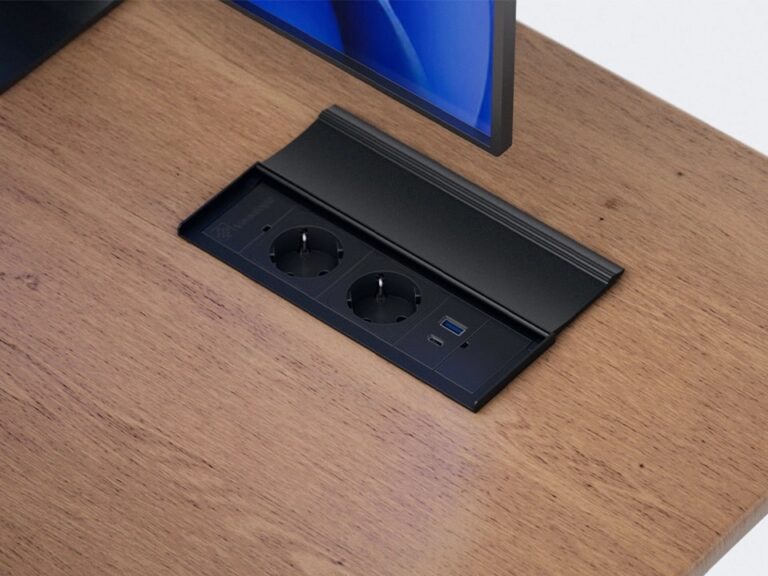 پریز برق توکار مدل VersaLid